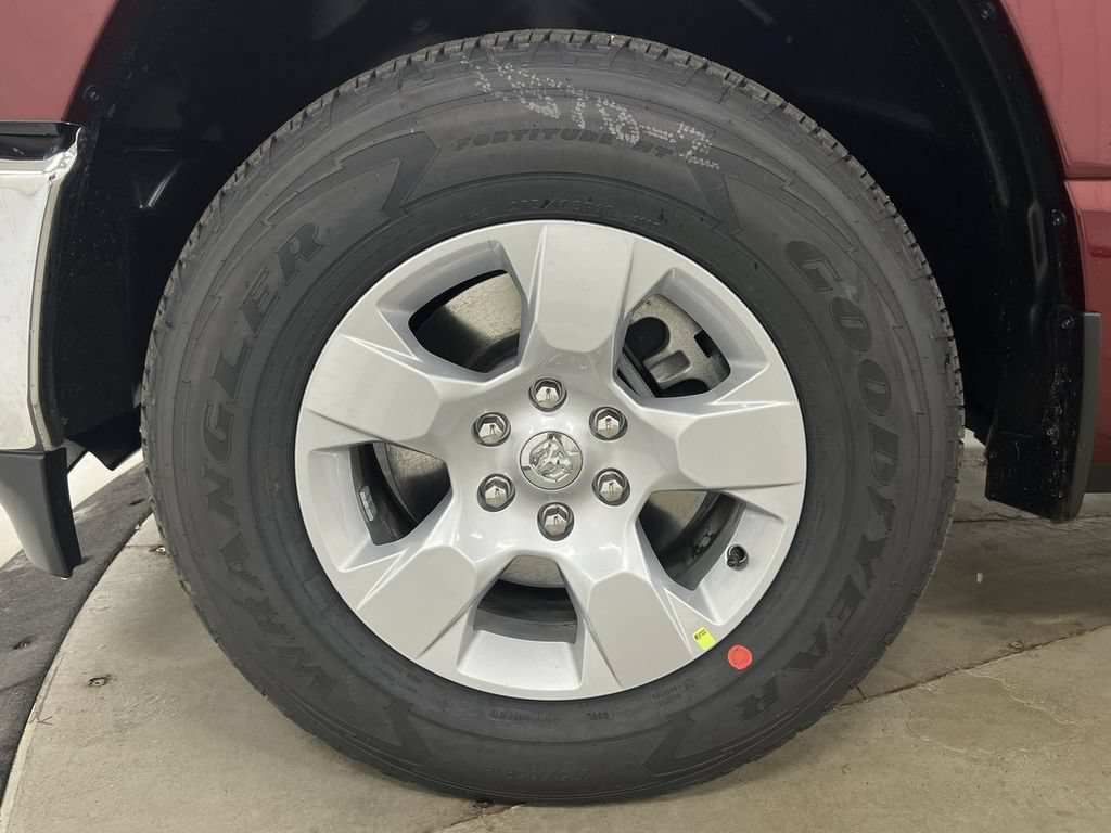 Used 2023 RAM 1500 Big Horn AWD/4WD image 24