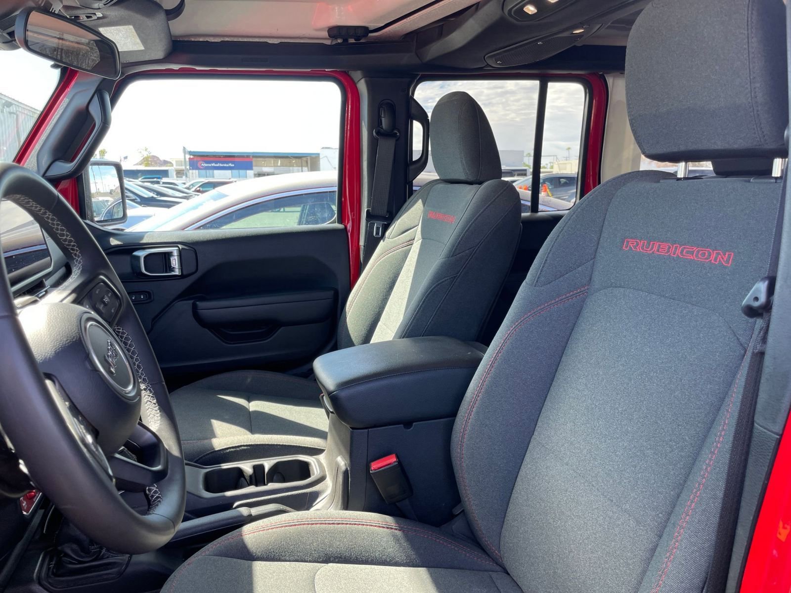 Used 2025 Jeep Wrangler Unlimited Rubicon image 36