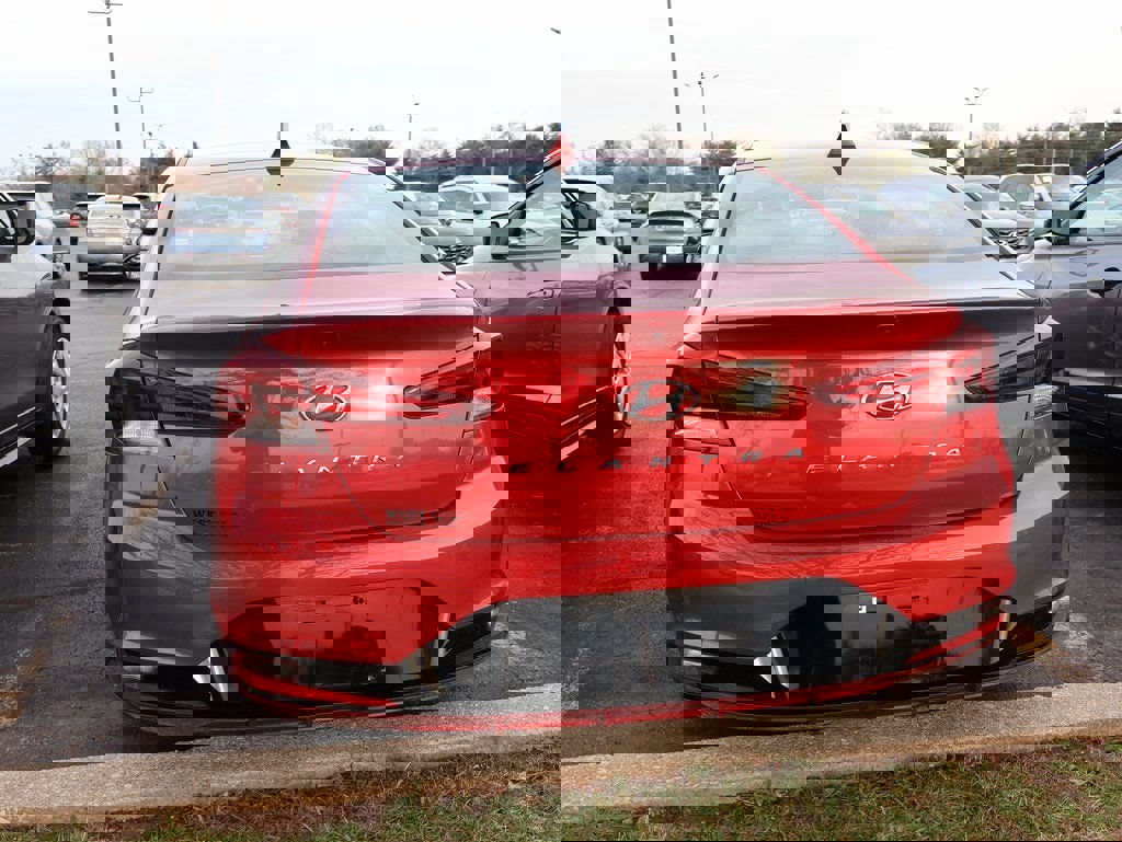 Used 2020 Hyundai Elantra SEL image 17