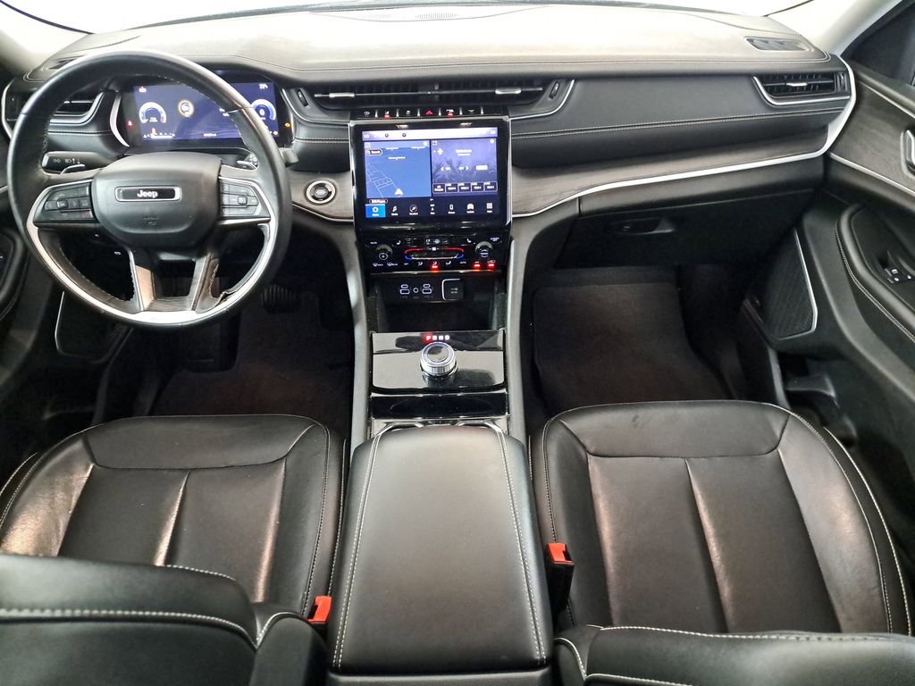 Used 2022 Jeep Grand Cherokee L Limited w/ Black Appearance Package image 13