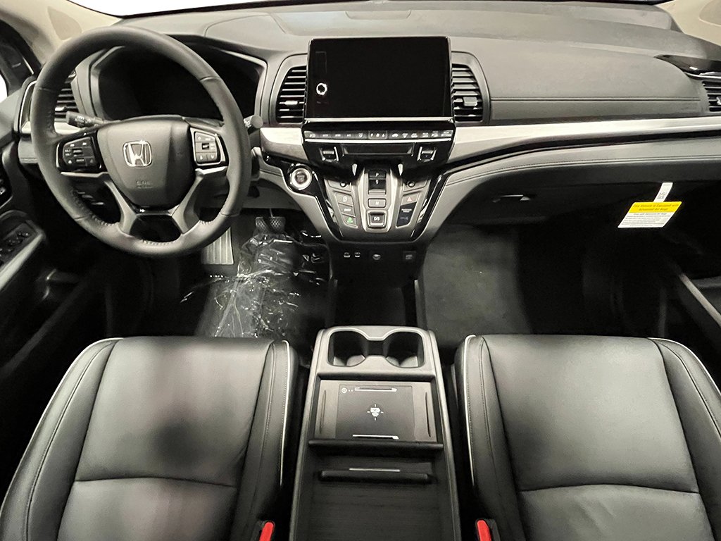 New 2026 Honda Odyssey Touring image 15