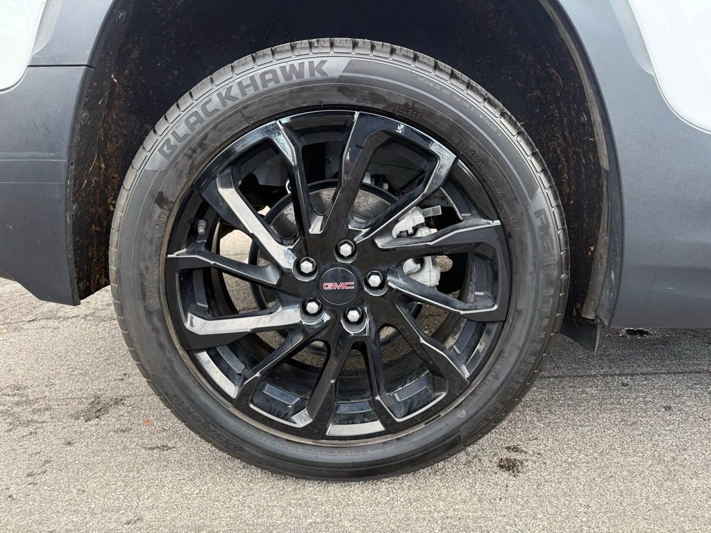Used 2023 GMC Terrain SLE w/ Driver Convenience Package image 26