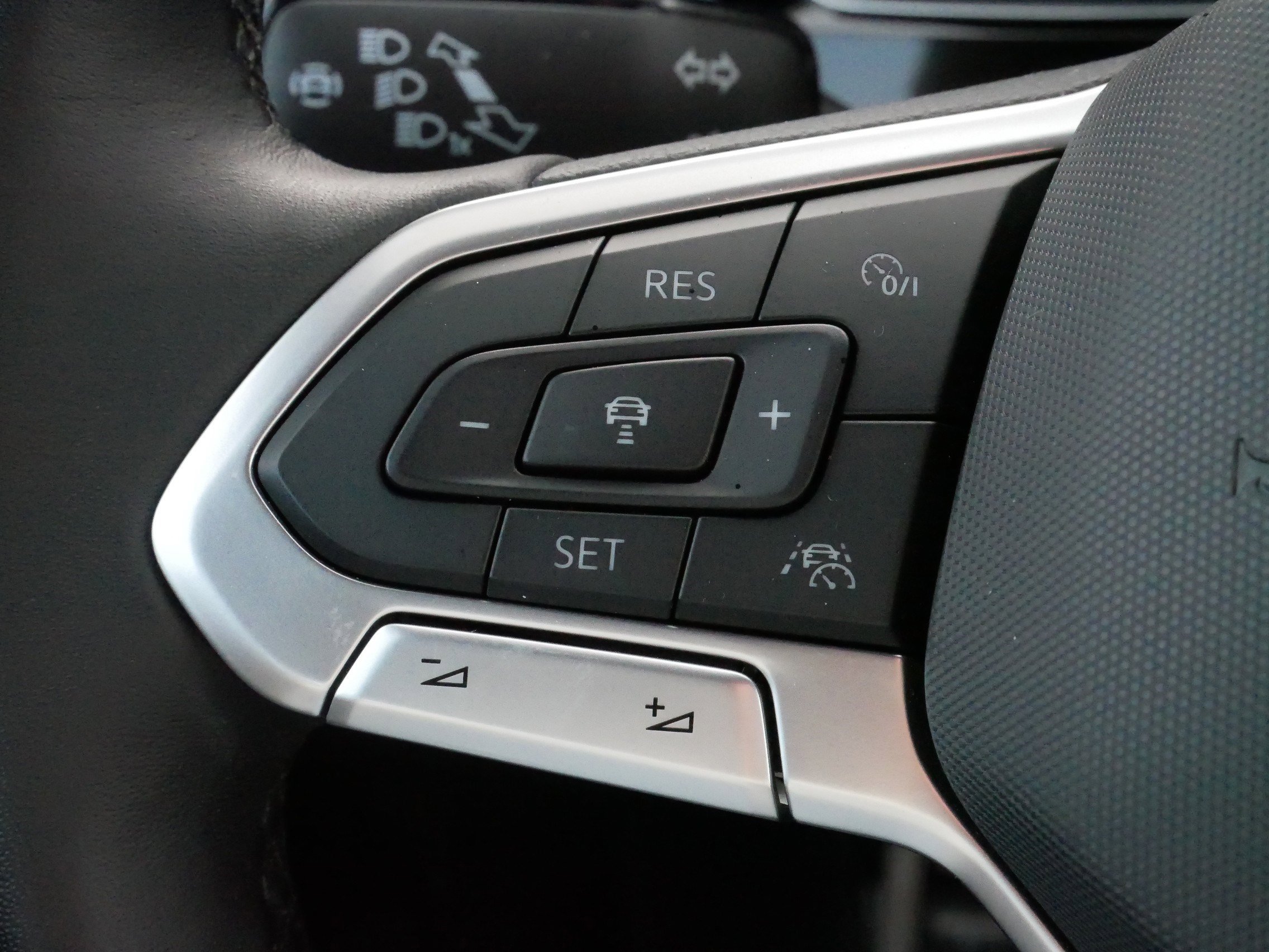 Certified 2024 Volkswagen Jetta Sport image 25