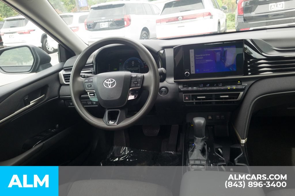 Used 2025 Toyota Camry LE FWD image 21