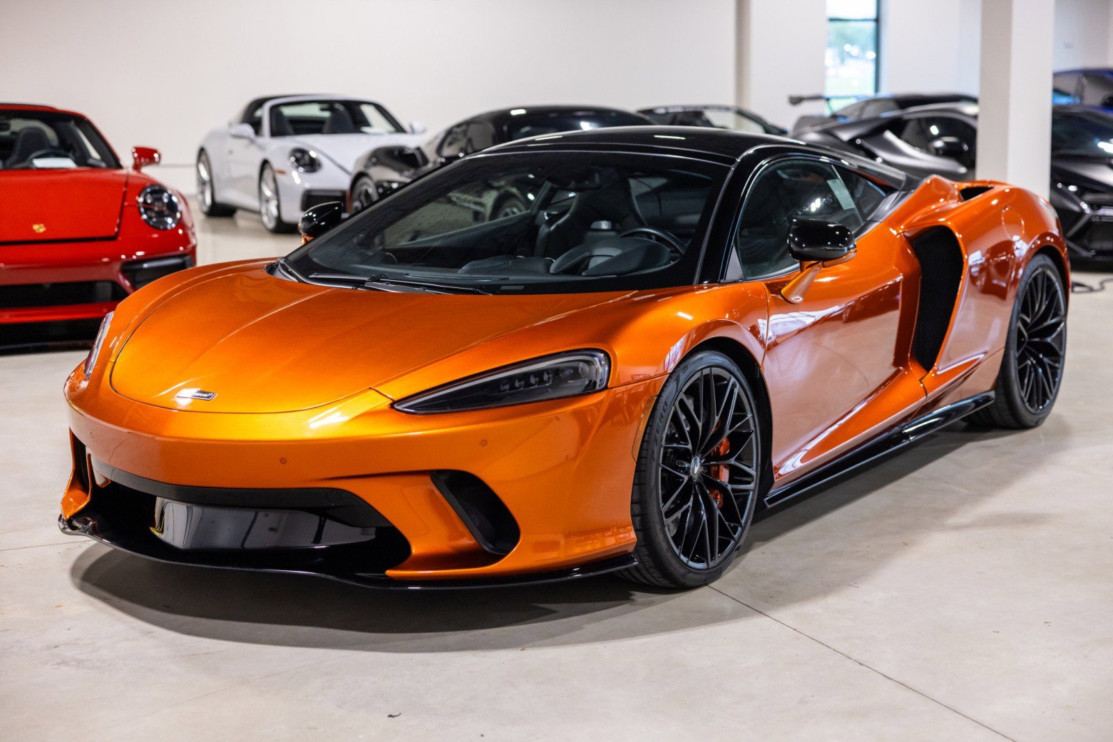 Used 2023 McLaren GT RWD image 12