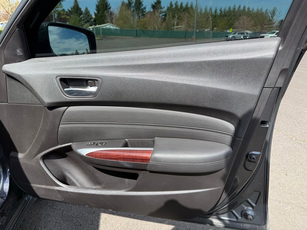 Used 2016 Acura TLX V6 w/ Technology Package FWD image 25