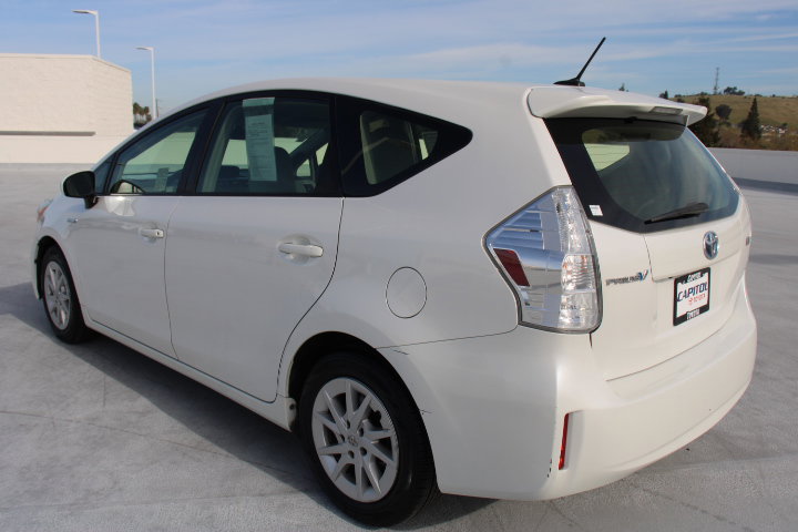 Used 2012 Toyota Prius V Three image 5