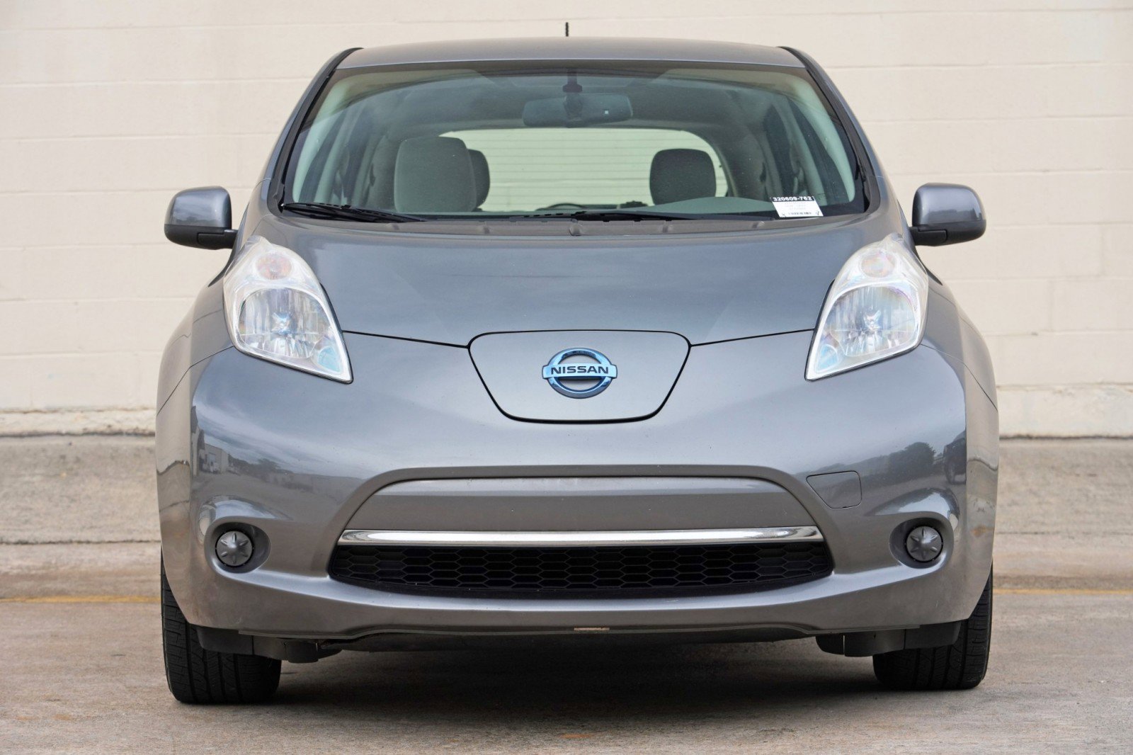 Used 2015 Nissan Leaf SV FWD image 6