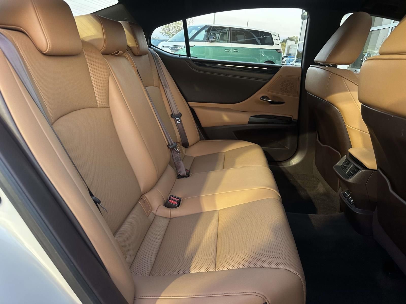 Used 2020 Lexus ES 350 w/ Premium Package image 11