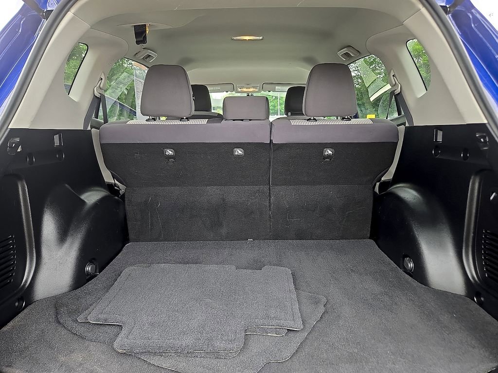 Used 2015 Toyota RAV4 LE AWD/4WD image 28