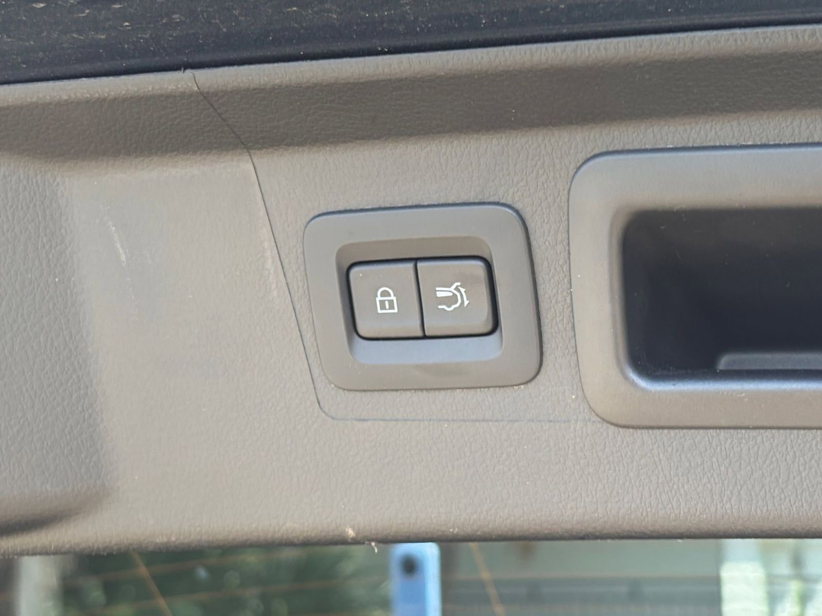 Used 2025 MAZDA CX-50 2.5 Hybrid w/ Premium Plus Pkg image 24