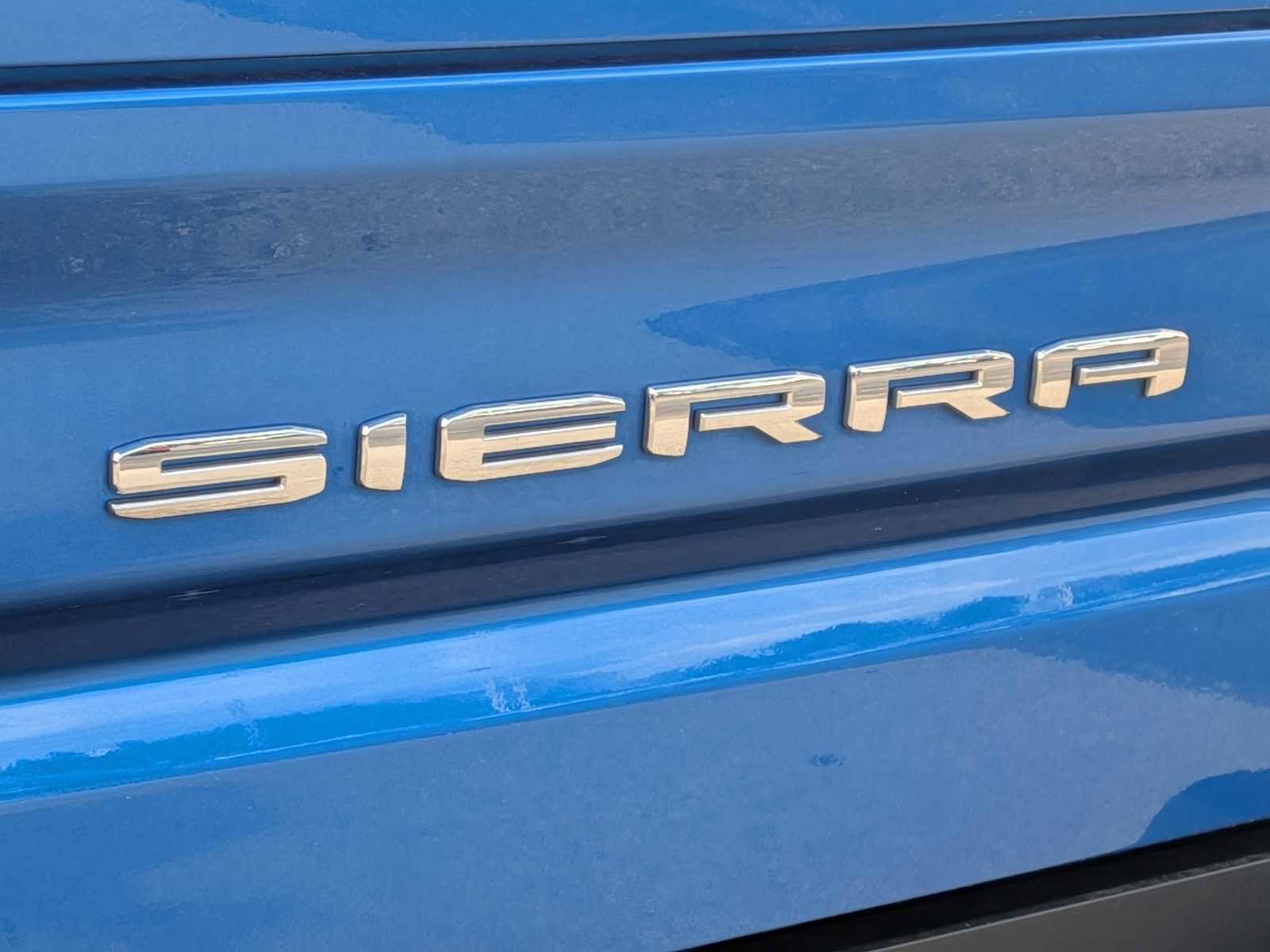 Used 2023 GMC Sierra 1500 AT4X AWD/4WD image 12
