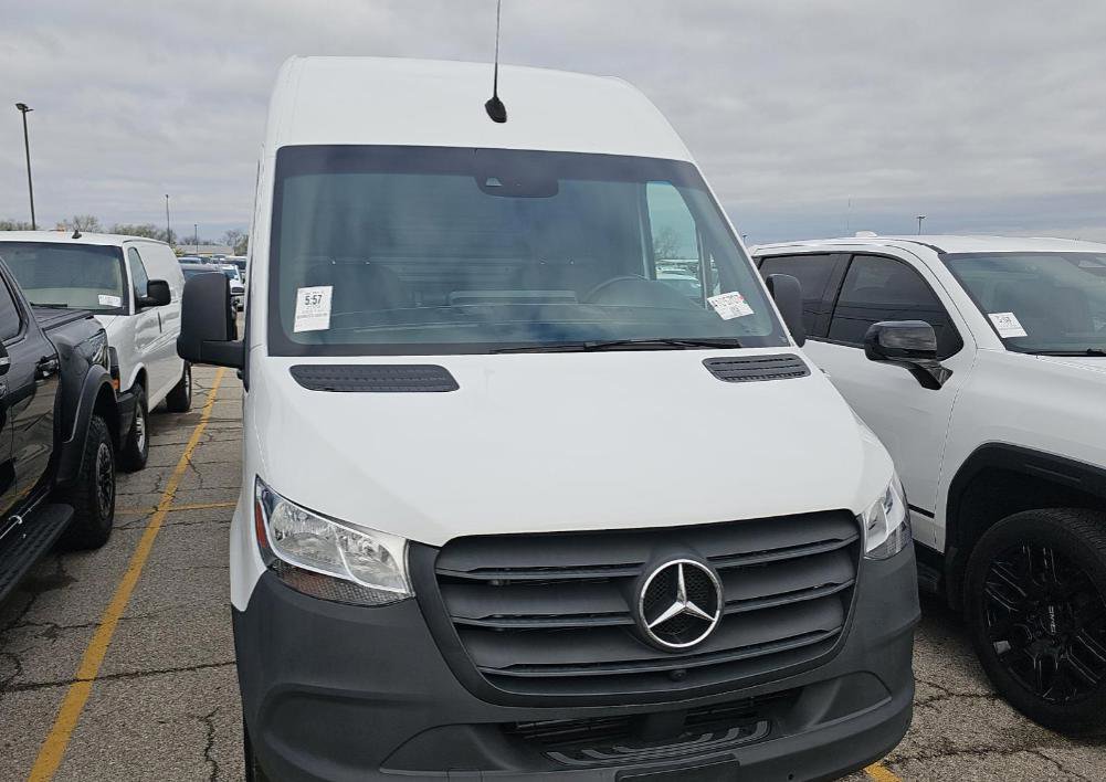 Used 2023 Mercedes-Benz Sprinter 2500 image 7