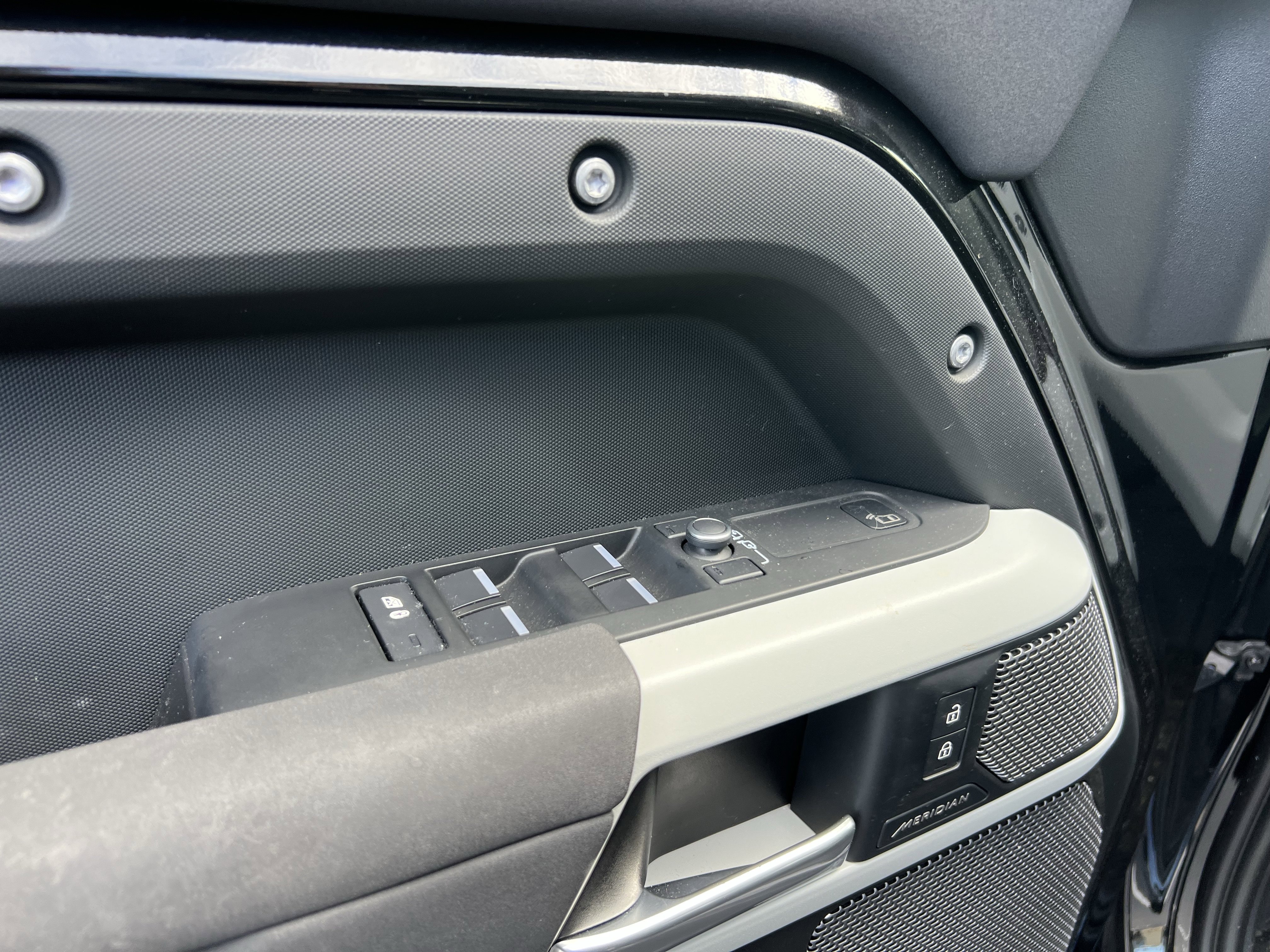 Used 2023 Land Rover Defender 110 S image 14