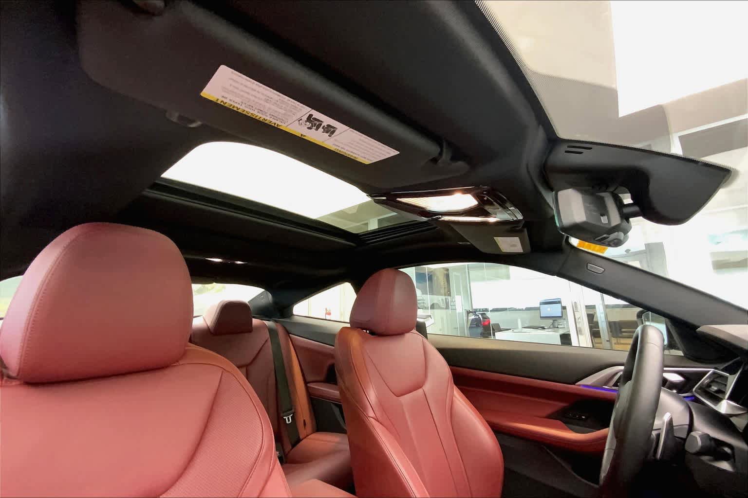 Used 2022 BMW 430i Coupe w/ M Sport Package image 12