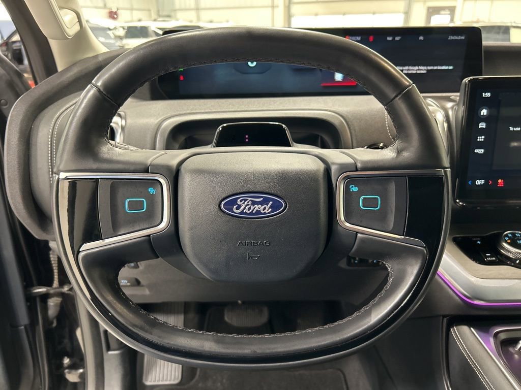 Certified 2025 Ford Expedition Platinum AWD/4WD image 15