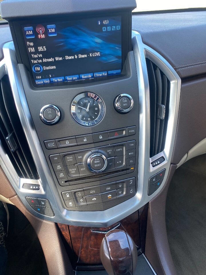 Used 2011 Cadillac SRX Luxury image 12