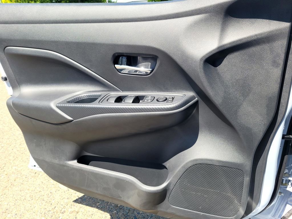 New 2025 Nissan Versa SV w/ Trunk Package FWD image 12