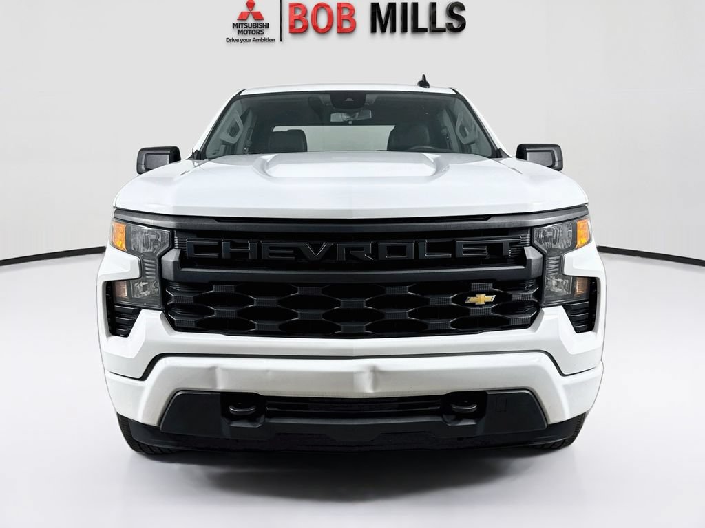 Used 2022 Chevrolet Silverado 1500 Custom AWD/4WD image 2