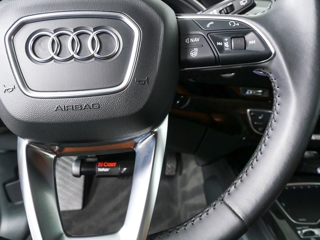 Used 2018 Audi Q7 3.0T Prestige AWD/4WD image 11
