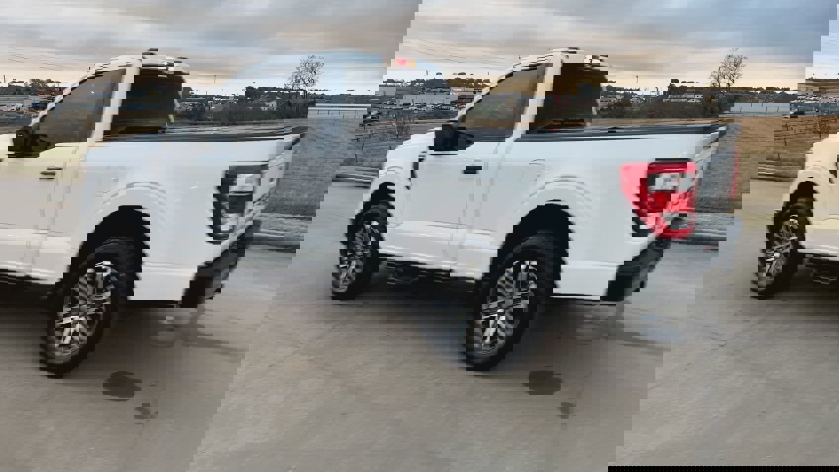 Used 2023 Ford F150 XL image 6