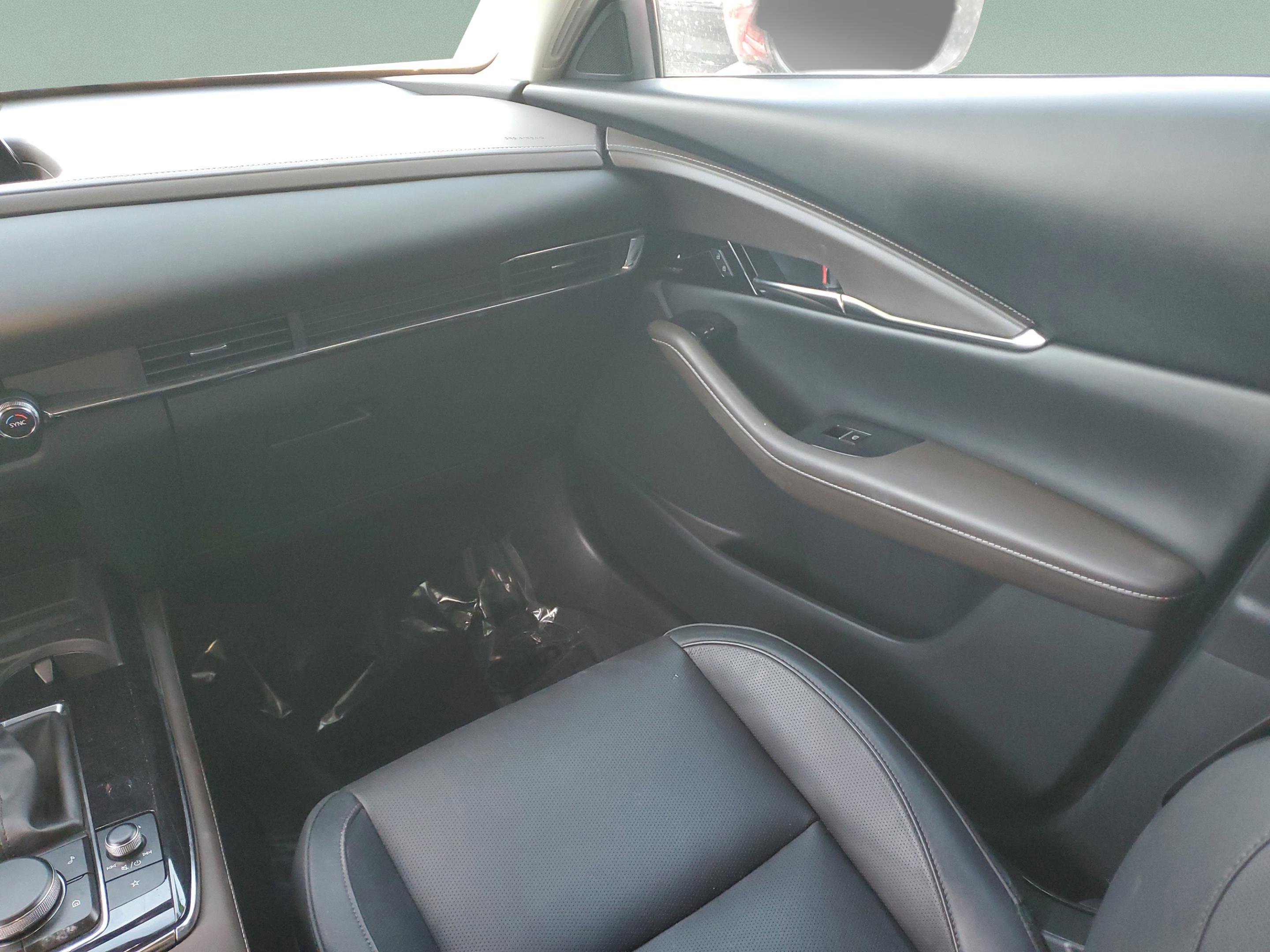 Used 2021 MAZDA CX-30 FWD 2.5 S w/ Premium Package image 12