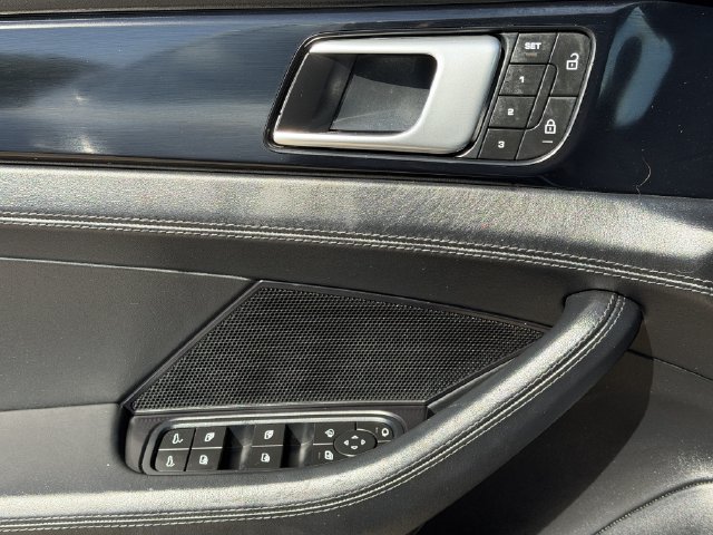 Used 2023 Porsche Panamera 4S AWD/4WD image 20