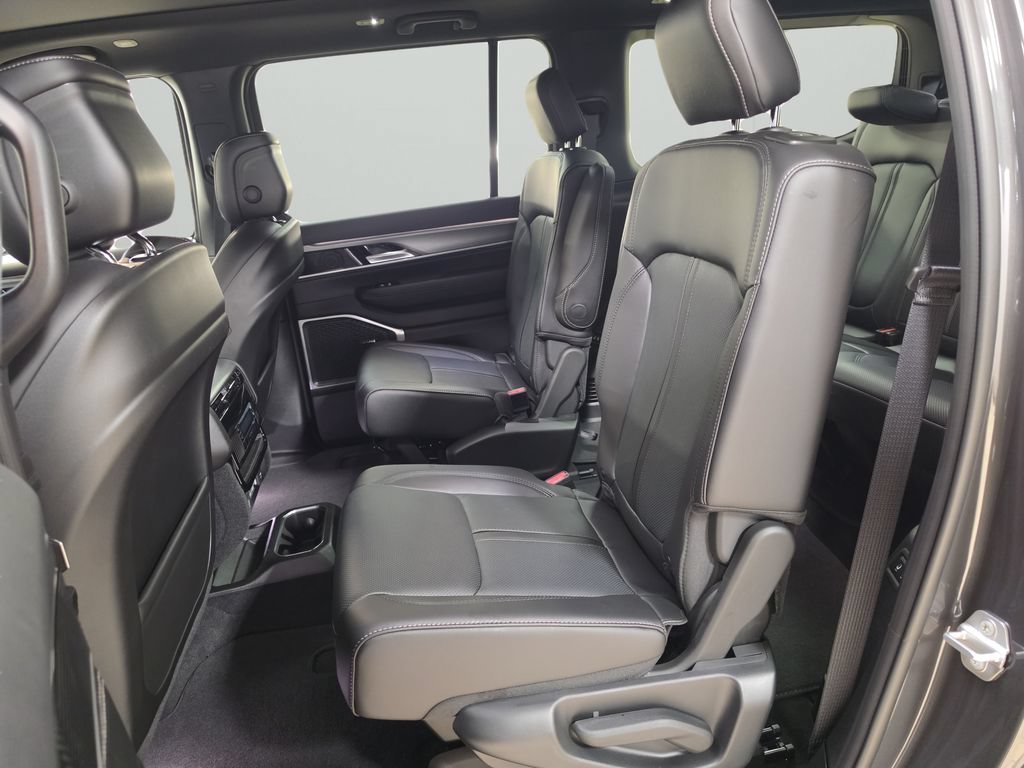 New 2026 Jeep Grand Wagoneer 4WD w/ Premium Group I image 14
