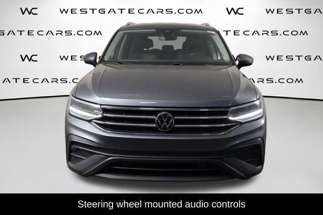 Used 2023 Volkswagen Tiguan SE FWD image 2