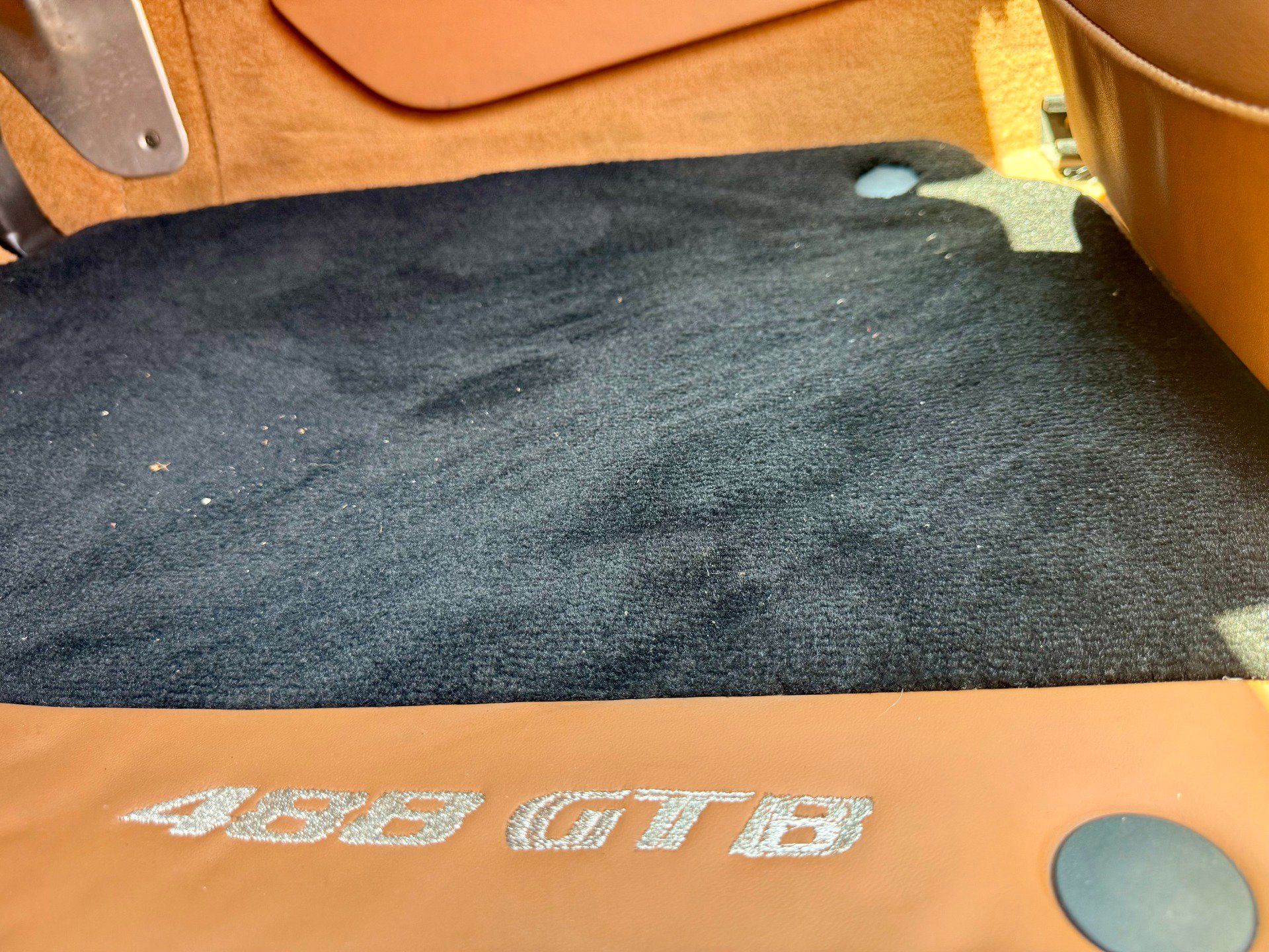 Used 2016 Ferrari 488 GTB image 87