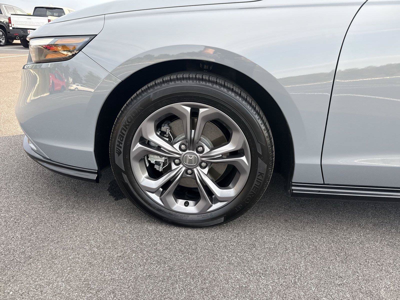 Used 2026 Honda Accord EX-L image 10