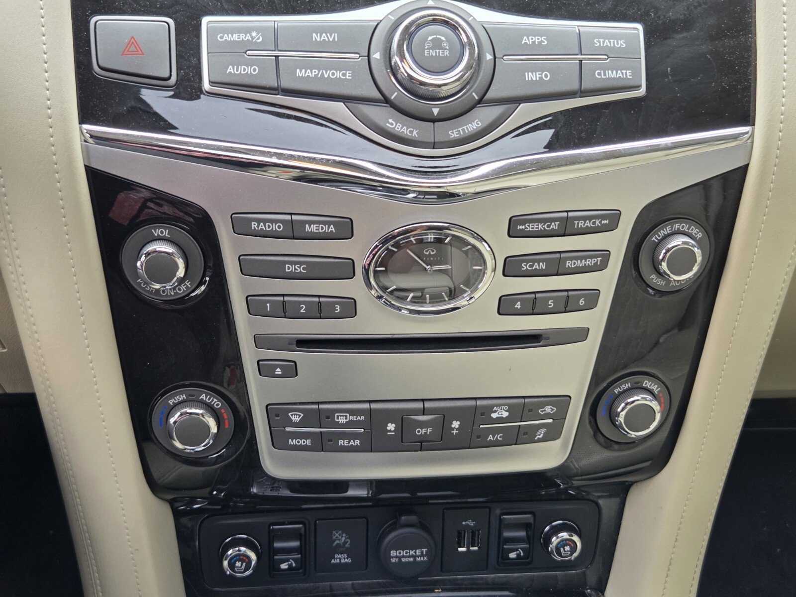 Used 2018 INFINITI QX80 4WD w/ Deluxe Technology Package image 22