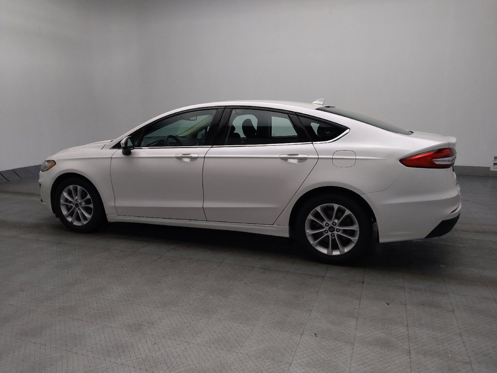 Used 2020 Ford Fusion SE image 3