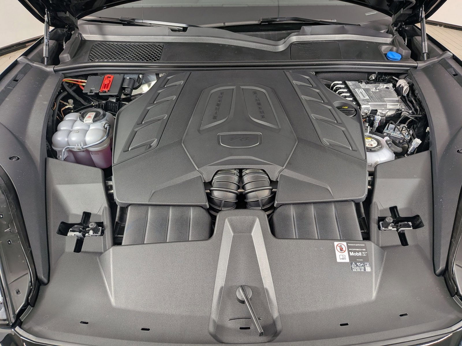 New 2026 Porsche Cayenne Turbo AWD/4WD image 26