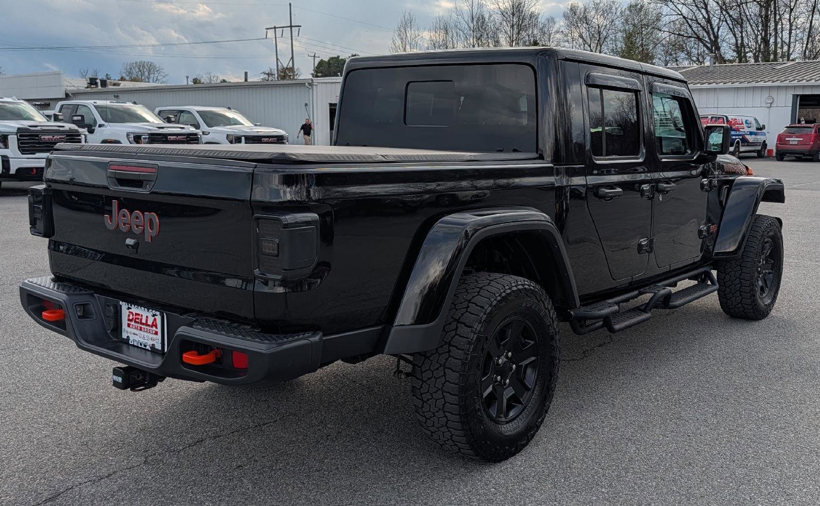Used 2023 Jeep Gladiator Mojave w/ Cold Weather Group image 9
