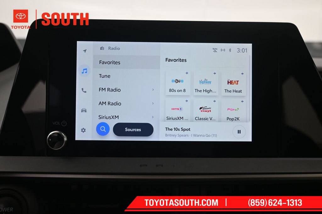 Used 2025 Toyota Prius LE AWD/4WD image 14