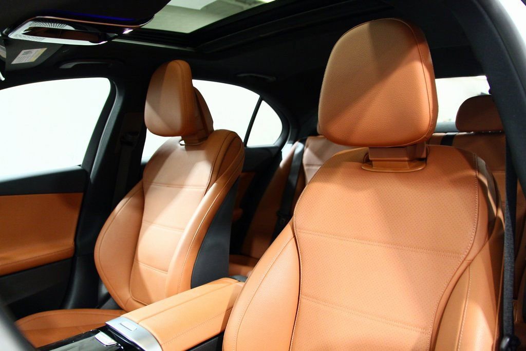 Certified 2025 Mercedes-Benz C 300 4MATIC Sedan image 17