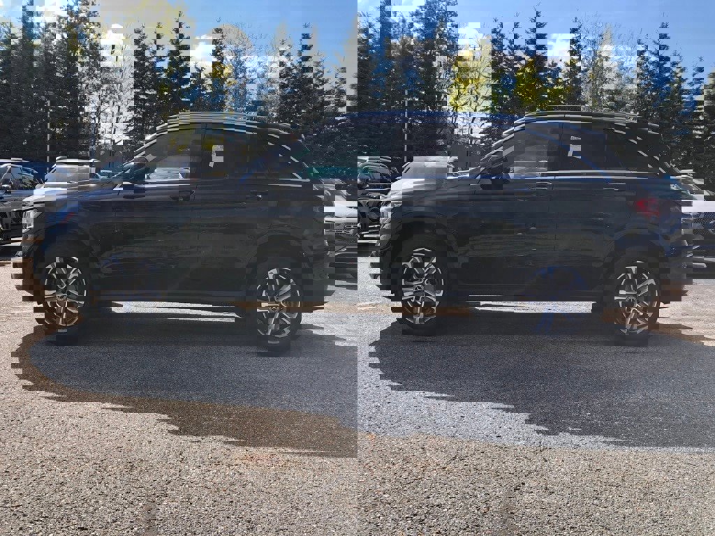 Used 2022 Mercedes-Benz GLC 300 4MATIC w/ Premium Package Lite image 7