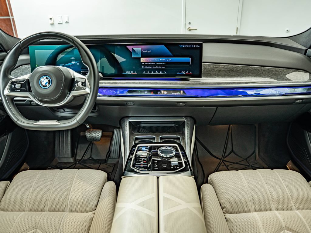 Used 2024 BMW i7 eDrive50 RWD image 29