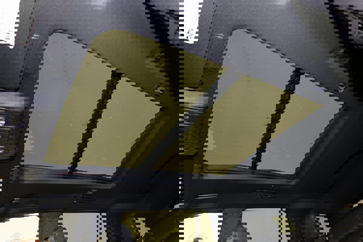 Used 2022 Cadillac Escalade Premium Luxury image 14