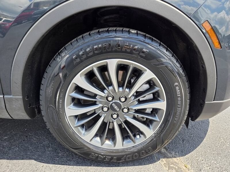 Used 2022 Lincoln Nautilus Reserve w/ Luxury Package FWD image 22