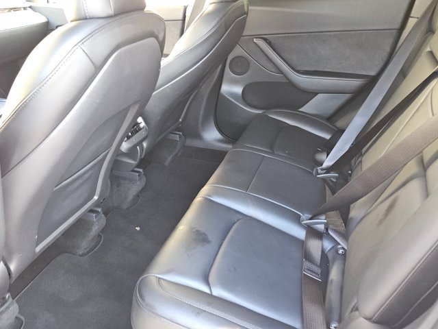 Used 2022 Tesla Model Y Long Range AWD/4WD image 24