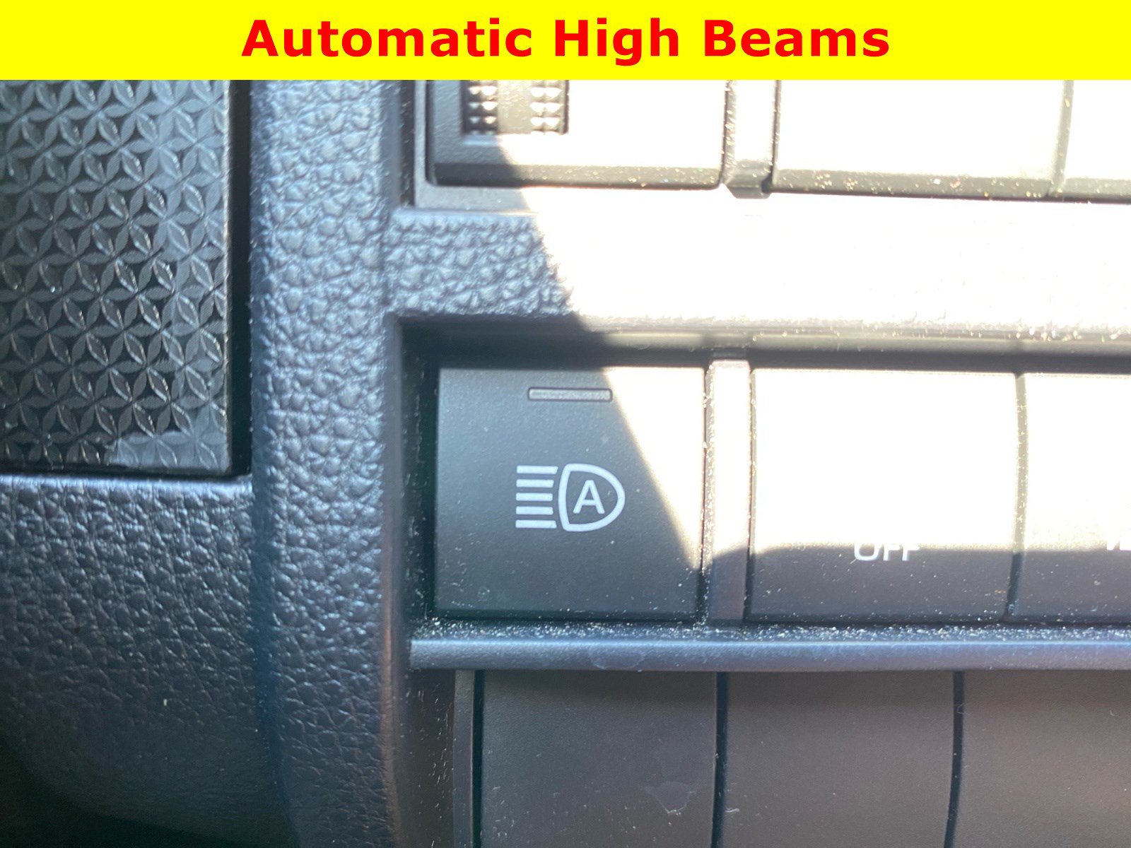 Used 2025 Toyota 4Runner Limited AWD/4WD image 28