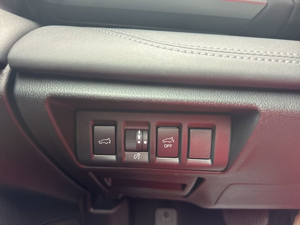 Used 2025 Subaru Outback Touring AWD/4WD image 12