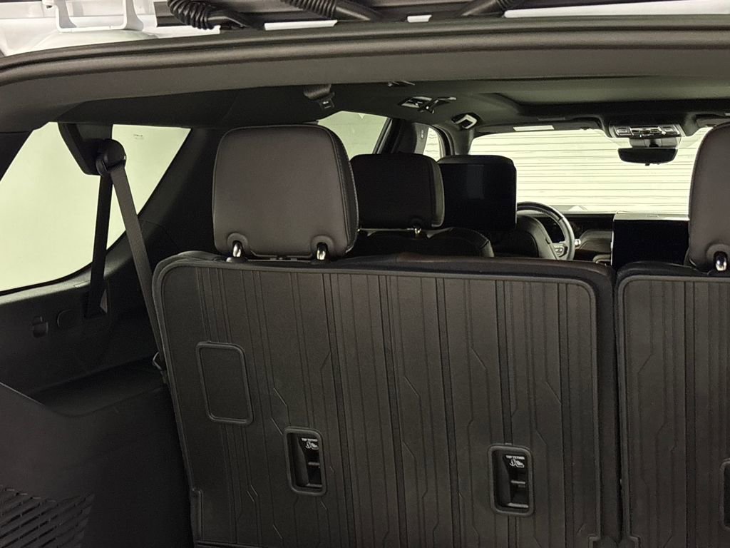 New 2026 GMC Yukon XL Denali Ultimate w/ LPO, Floor Liner Package image 19