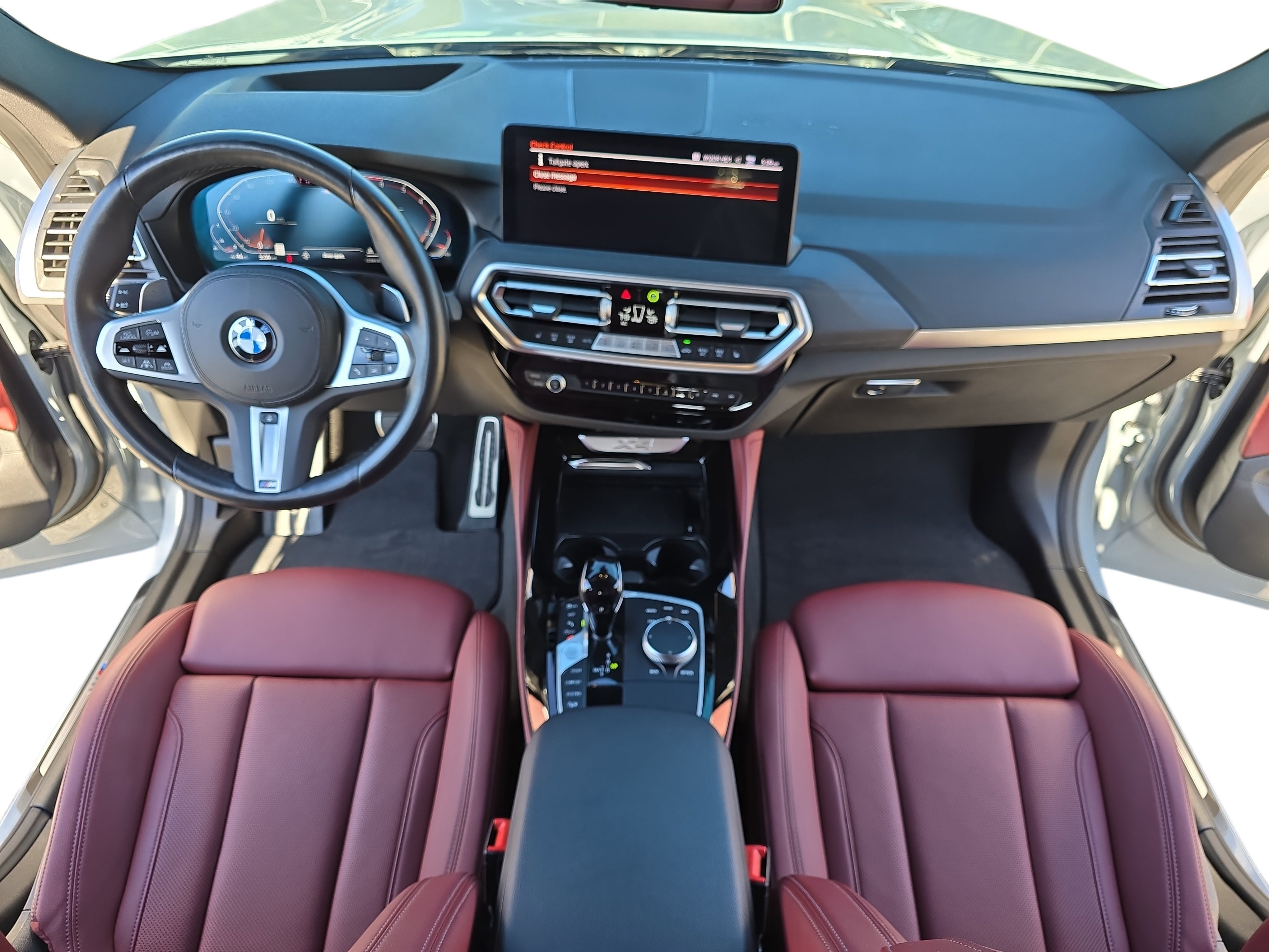 Used 2024 BMW X4 xDrive30i w/ Premium Package image 9