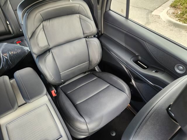 New 2026 Lincoln Navigator L Reserve w/ Jet Appearance Package image 15