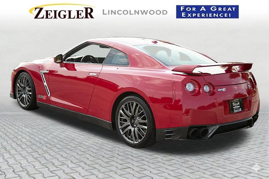 Used 2016 Nissan GT-R Premium AWD/4WD image 11