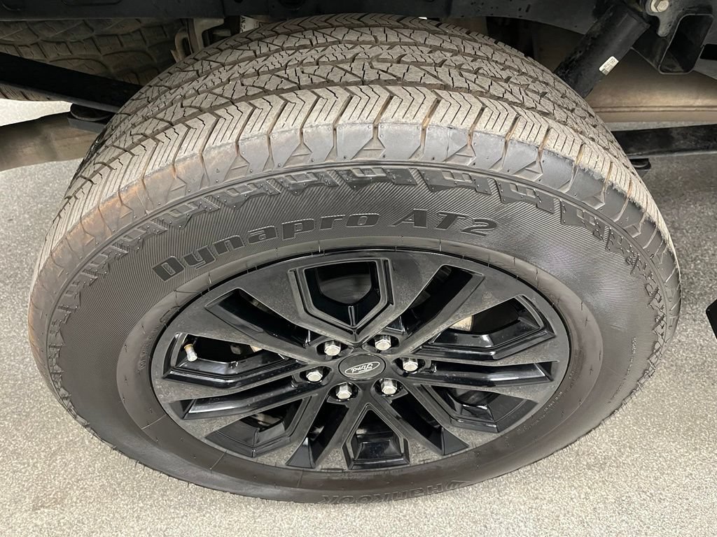 Used 2025 Ford F150 Lariat AWD/4WD image 17