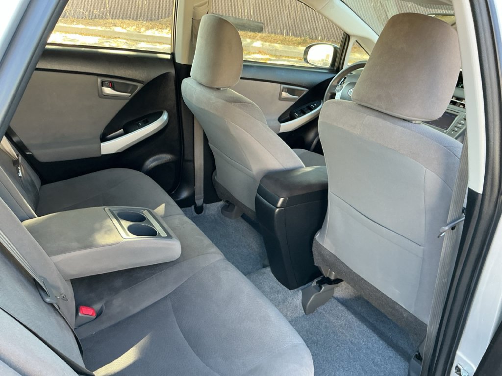 Used 2015 Toyota Prius Three FWD image 32